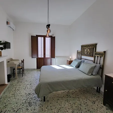 La Sacristana Bed & Breakfast *